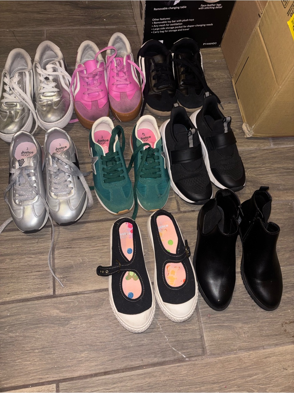 Shoes bundle - Picture 2 of 8